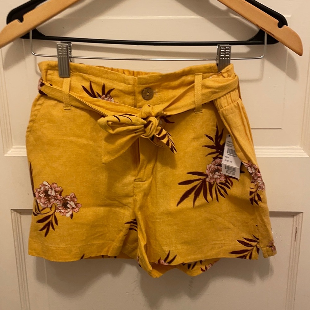 Hawaiian print paper bag Lenin shorts